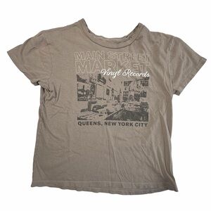 Queens NY Main Street Market Vinyl Records T-Shirt, Size Large Women’s Cut